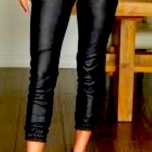 Venti 6 faux leather joggers. Size S.